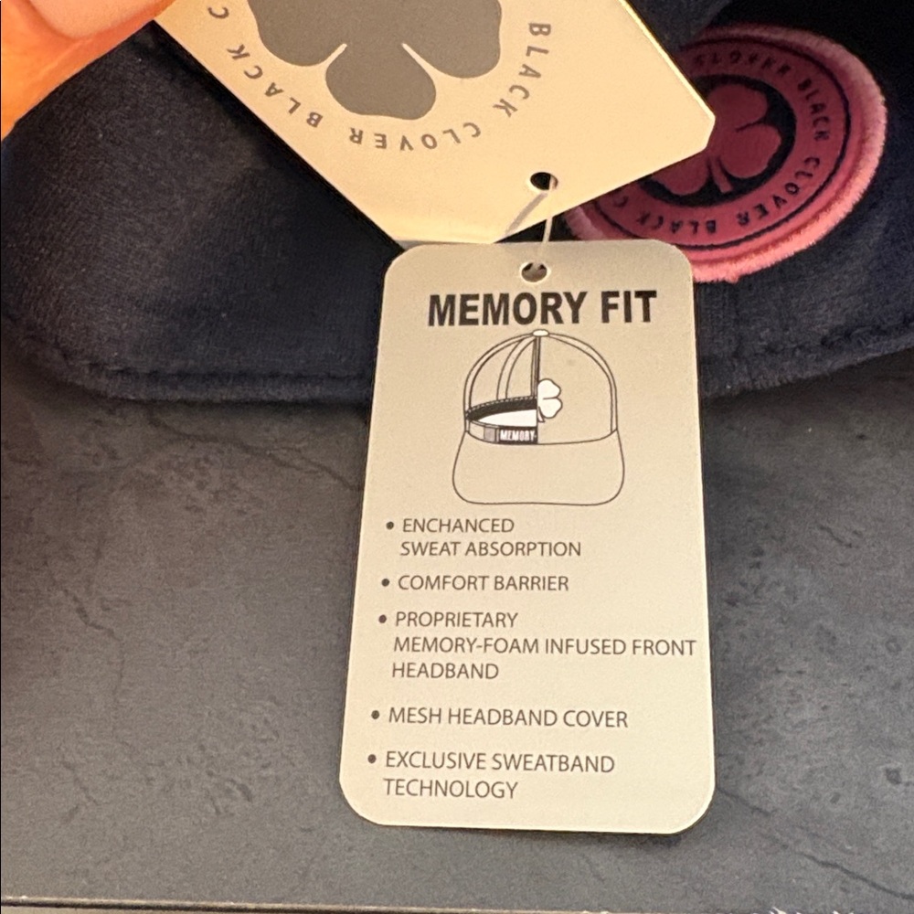 NWT Lucky Heather Rose cap from Black Clover. Size Small/Medium. Iconic. - Picture 12 of 12
